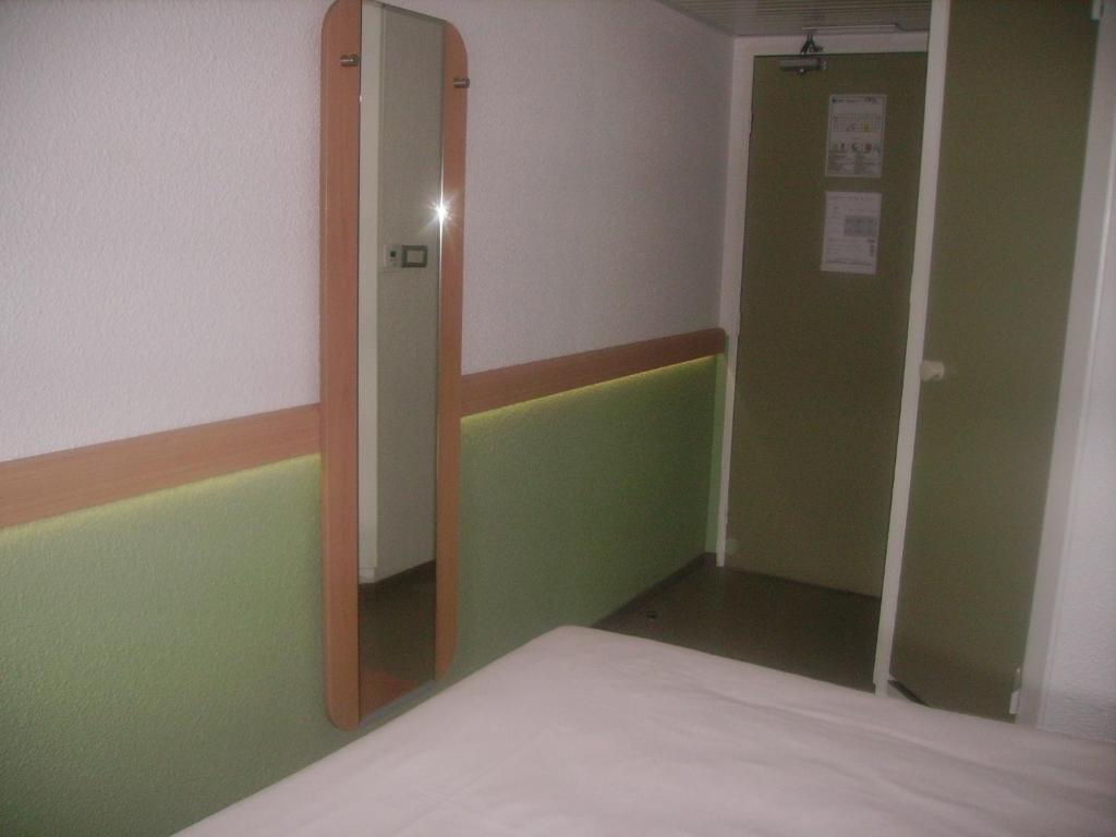 Ibis Budget Remiremont Room photo